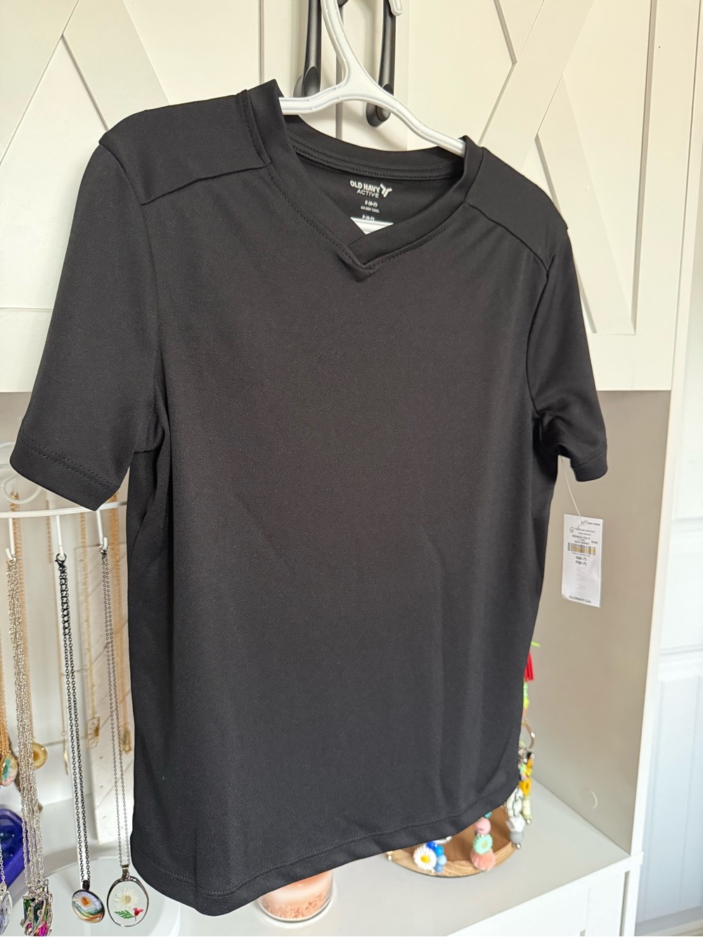 Old Navy Black Short-Sleeve V-Neck Tee for Kids